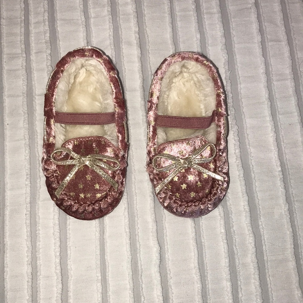 Kids slippers with hard bottoms
